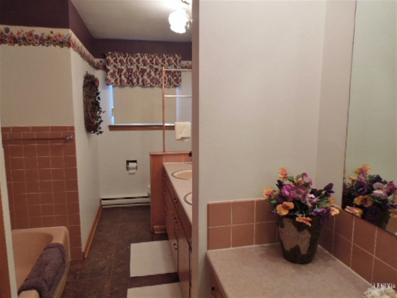 14236 Minnich Road Hoagland, IN 46745 - Photo 18 of 26 Gallery Image 18