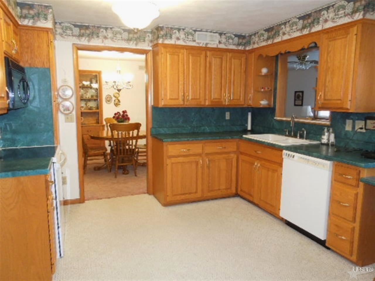 14236 Minnich Road Hoagland, IN 46745 - Photo 4 of 26 Gallery Image 4