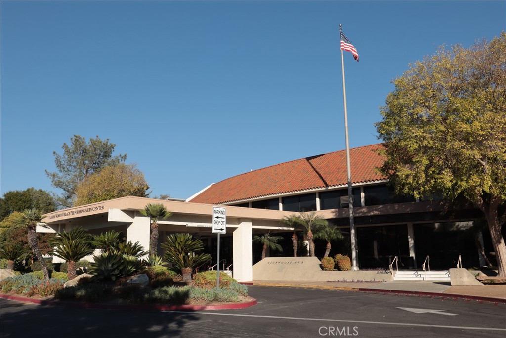 2143 Ronda Granada, Unit O Laguna Woods, CA 92637 - Photo 30 of 33 a view of a large building