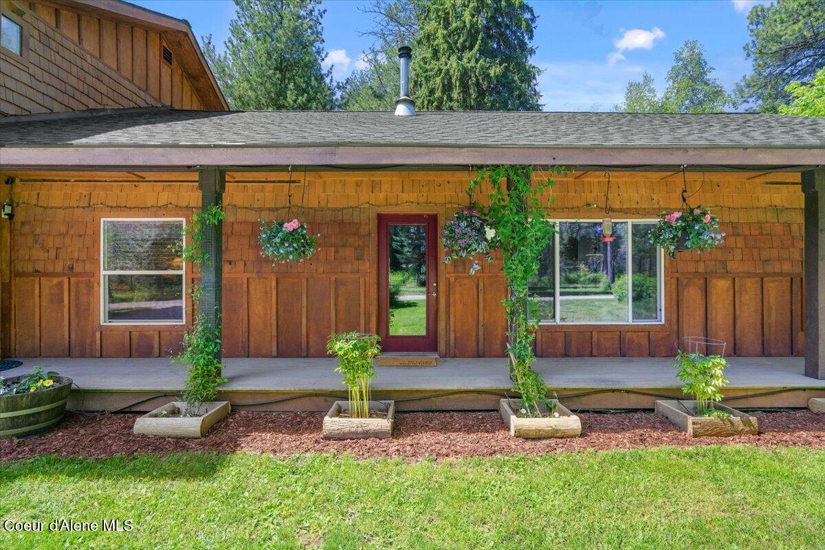 594 Hidden Valley Road Sandpoint, ID 83864 - Photo 6 of 44 011-Front porch and entry