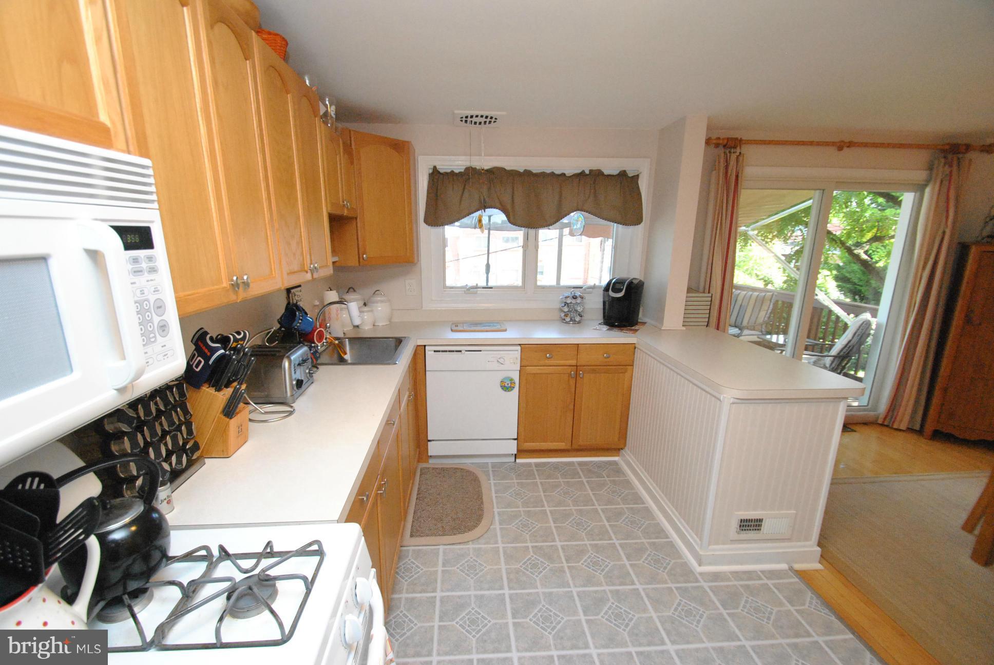 1355 Deanwood Road Baltimore, MD 21234 - Photo 13 of 24 CUSTOM KITCHEN