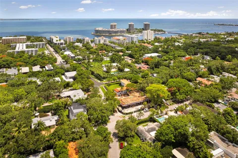 $4,150,000 | 3303 Halissee Street, Coconut Grove, FL 33133
