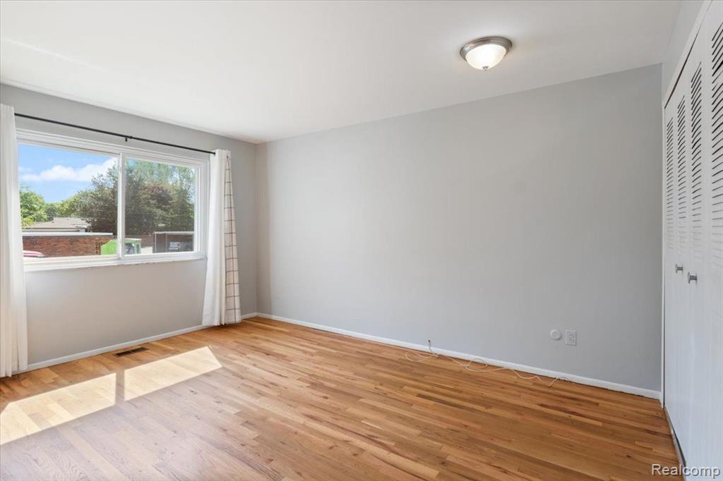 29550 Hoover Road Warren, MI 48093 - Photo 14 of 23