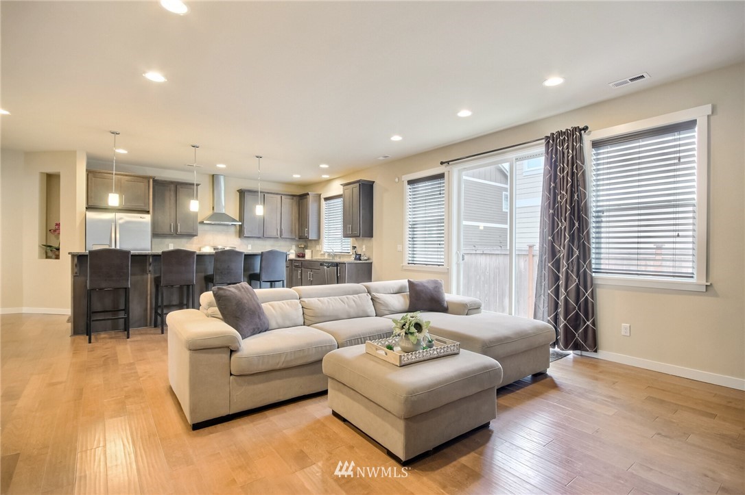 11806 Southeast 191 Street Renton, WA 98058 - Photo 11 of 37 Gallery Image 11