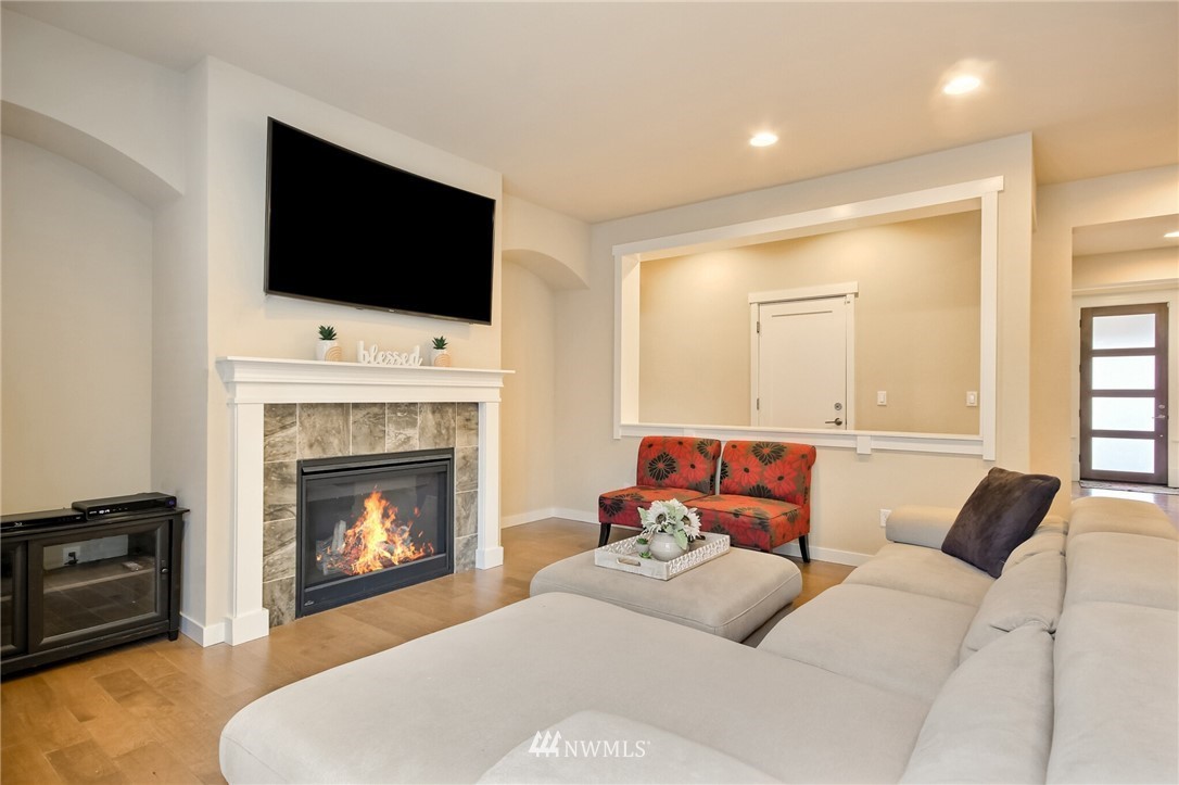 11806 Southeast 191 Street Renton, WA 98058 - Photo 13 of 37 Gallery Image 13