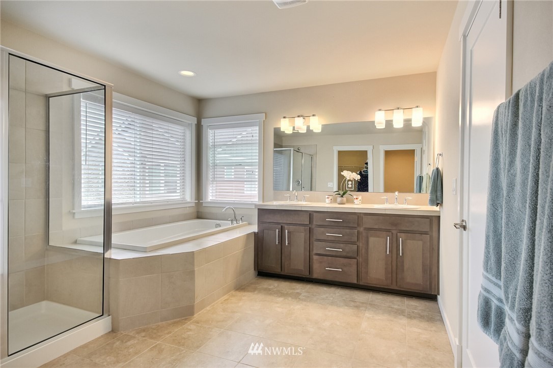 11806 Southeast 191 Street Renton, WA 98058 - Photo 16 of 37 Gallery Image 16