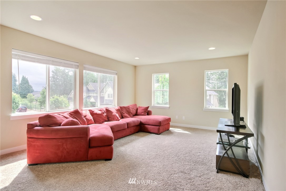 11806 Southeast 191 Street Renton, WA 98058 - Photo 18 of 37 Gallery Image 18