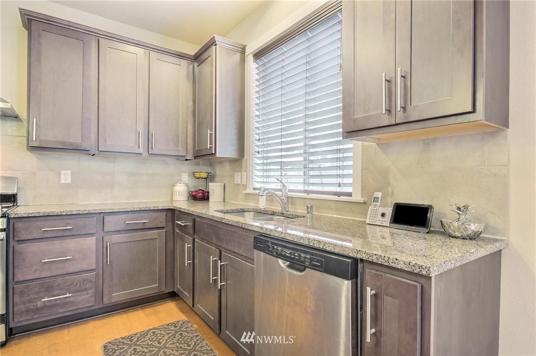 11806 Southeast 191 Street Renton, WA 98058 - Photo 7 of 37 Gallery Image 7