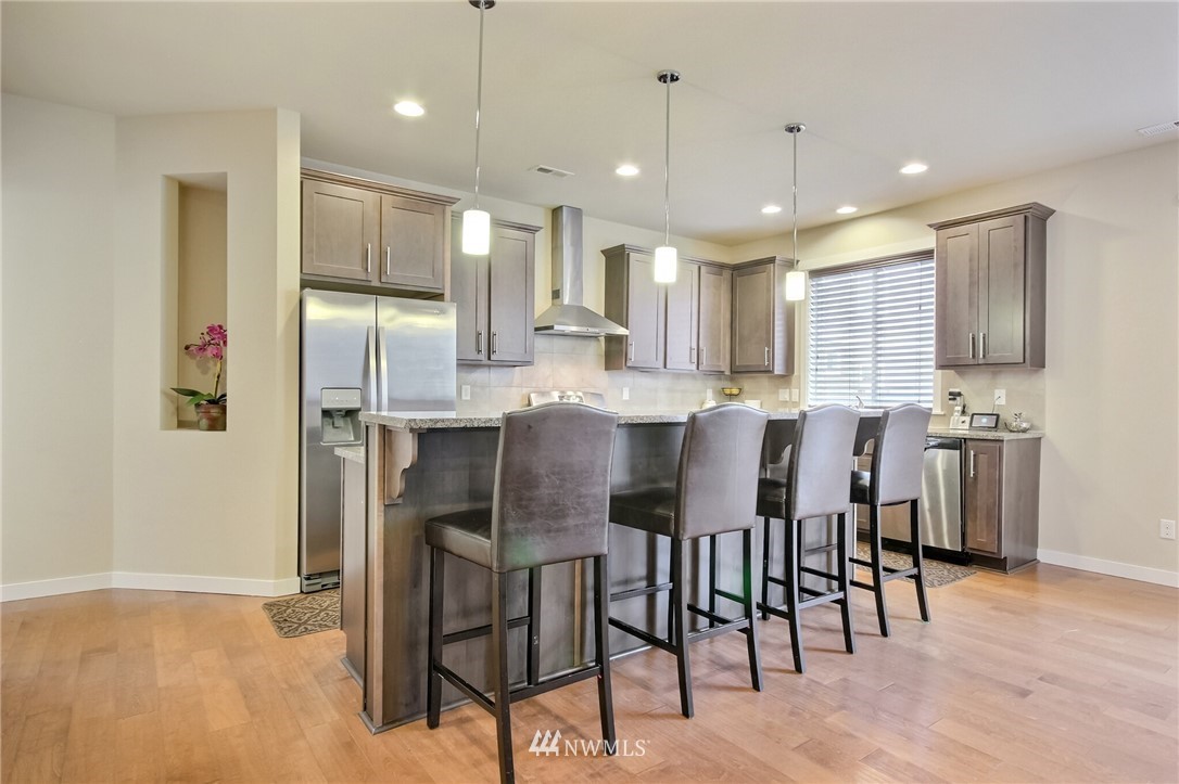 11806 Southeast 191 Street Renton, WA 98058 - Photo 10 of 37 Gallery Image 10