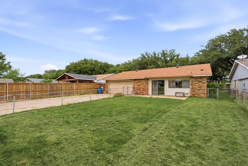 5052 Arbor Glen Road The Colony, TX 75056 - Photo 20 of 22