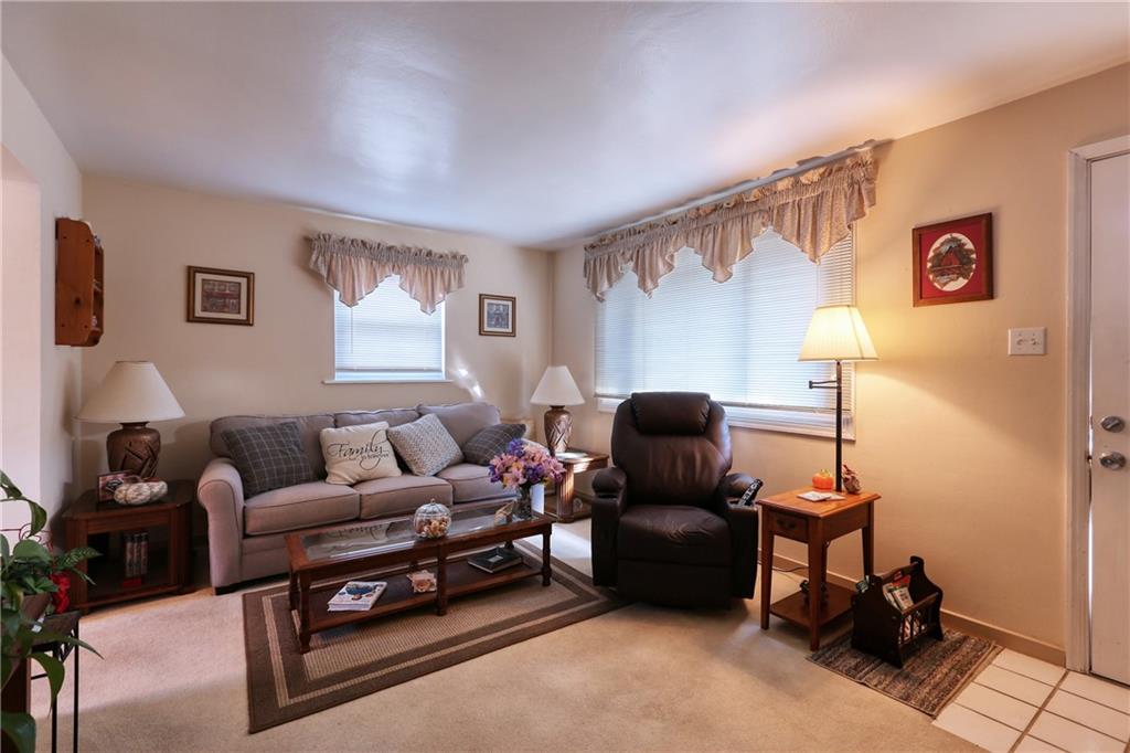 107 Grace Street McKees Rocks, PA 15136 - Photo 4 of 21