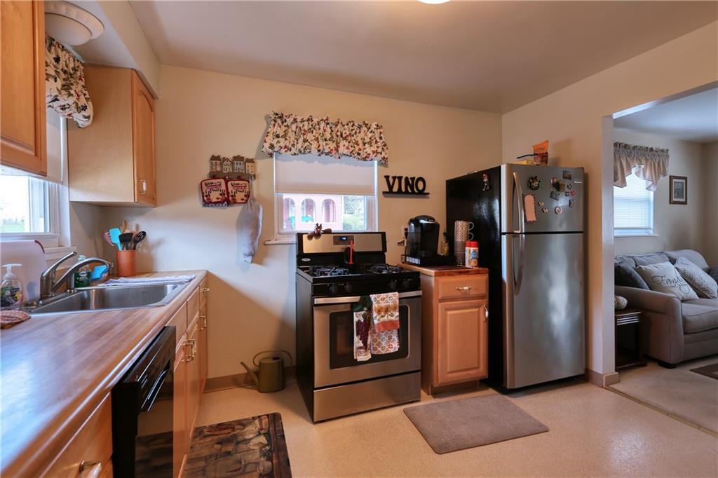 107 Grace Street McKees Rocks, PA 15136 - Photo 7 of 21