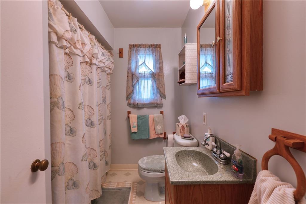 107 Grace Street McKees Rocks, PA 15136 - Photo 10 of 21