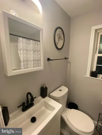 a bathroom with a tub