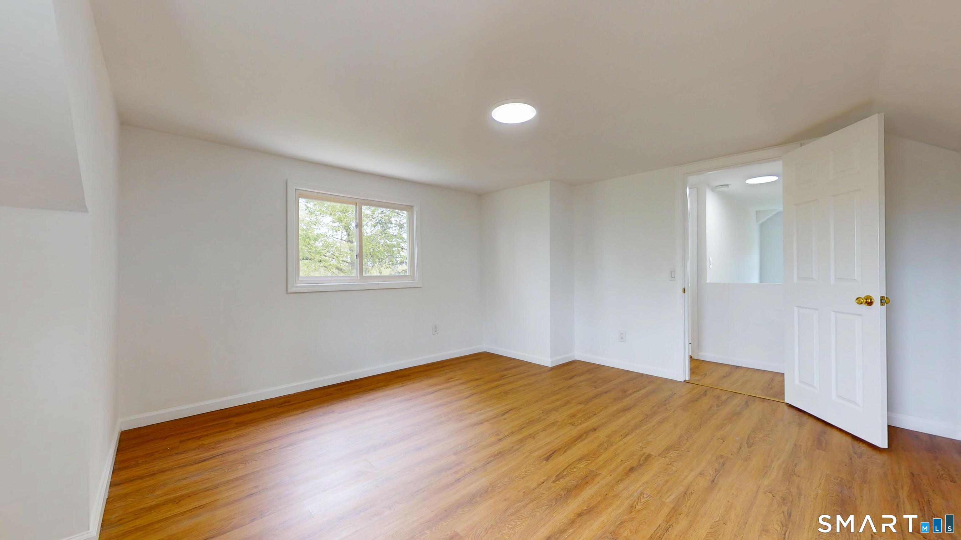 52 Glen Haven Road New Haven, CT 06513 - Photo 21 of 38