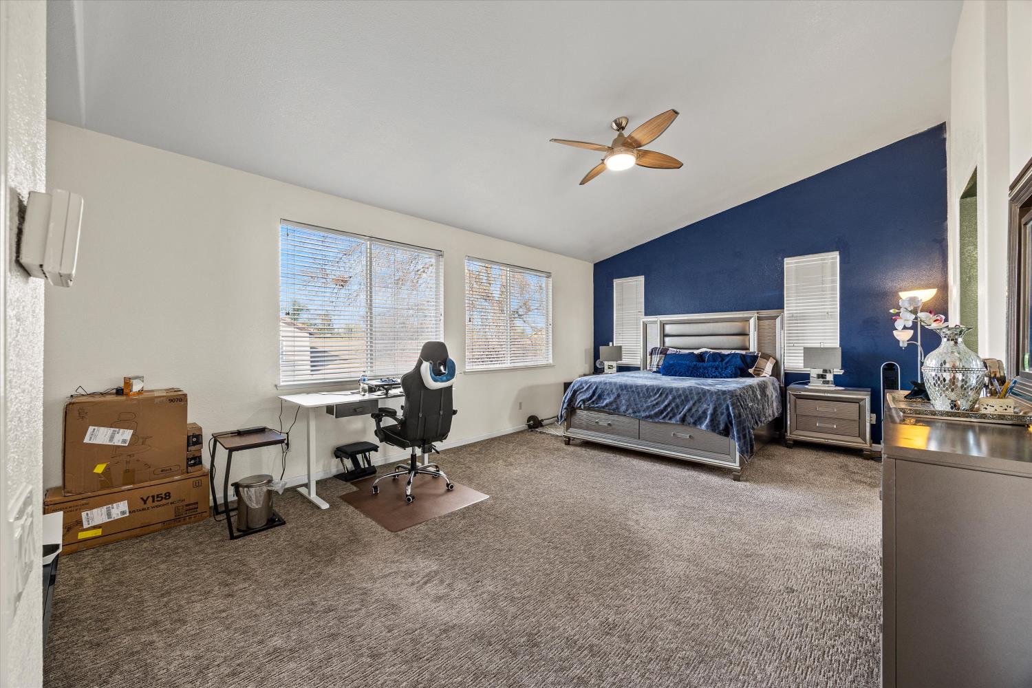 9820 Spring View Way Elk Grove, CA 95757 - Photo 23 of 48