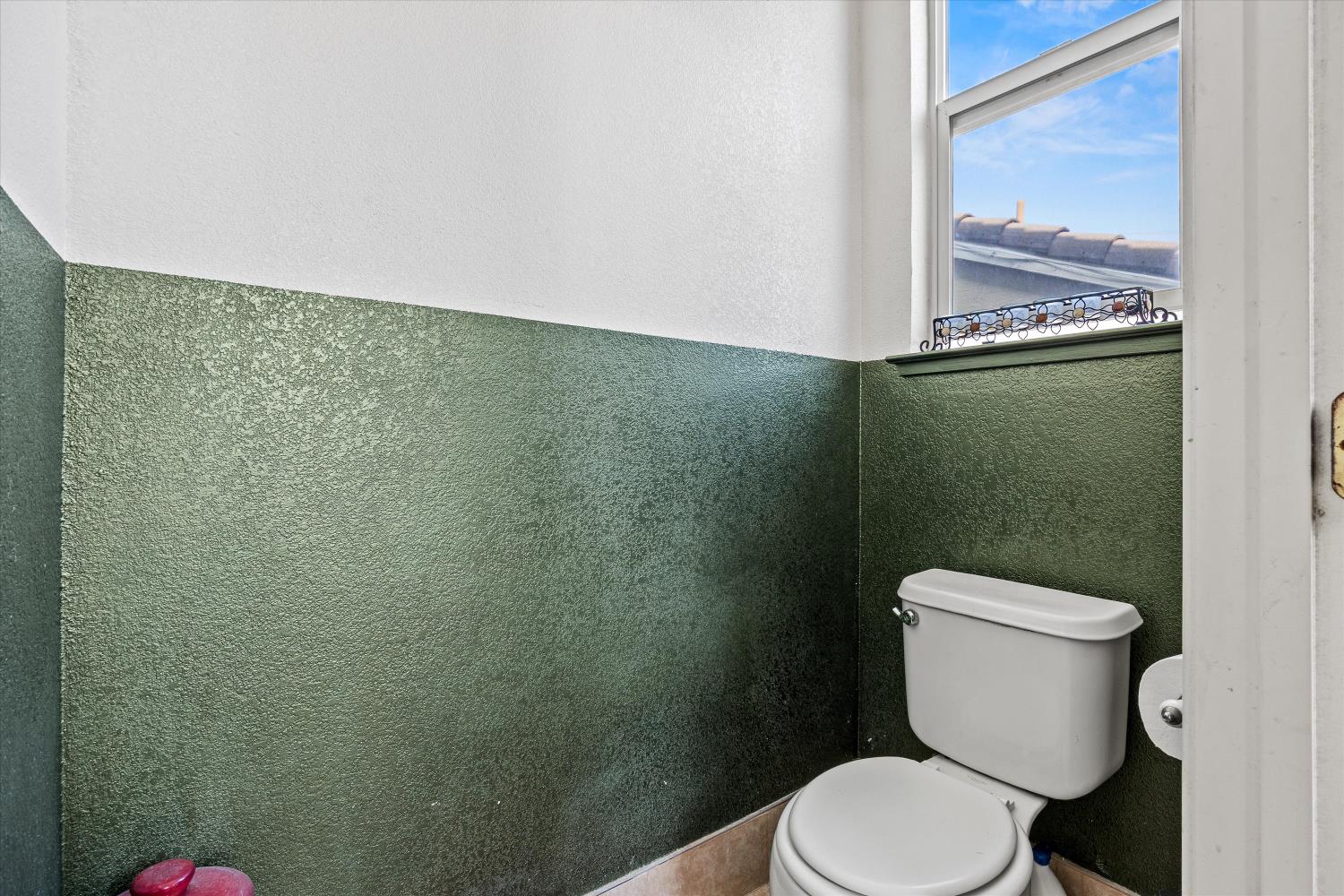 9820 Spring View Way Elk Grove, CA 95757 - Photo 27 of 48