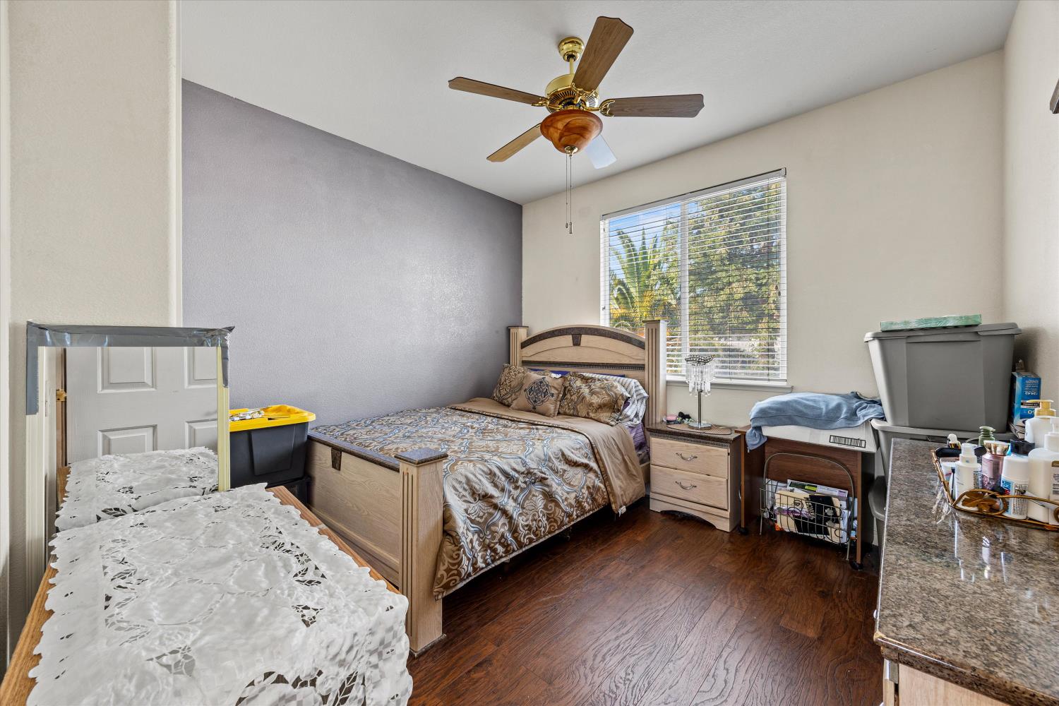 9820 Spring View Way Elk Grove, CA 95757 - Photo 31 of 48