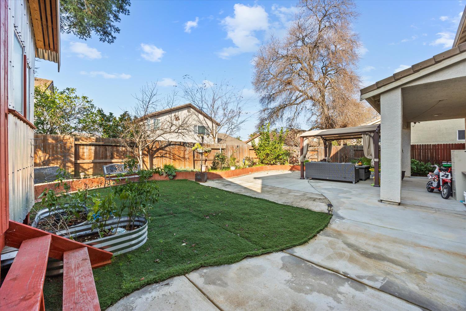 9820 Spring View Way Elk Grove, CA 95757 - Photo 36 of 48