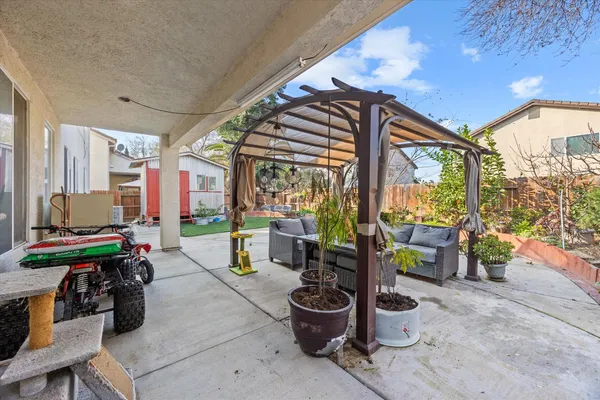 $740,000 | 9820 Spring View Way, Elk Grove, CA 95757