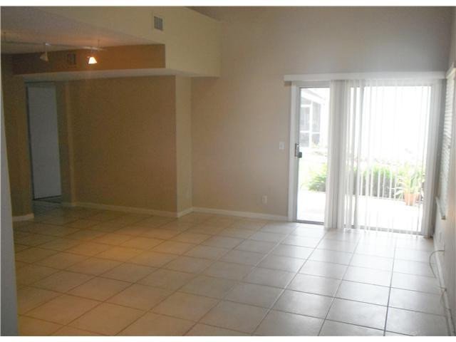 5342 Buckhead Circle, Unit 103 Boca Raton, FL 33431 - Photo 6 of 25 Living Room