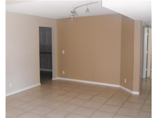 5342 Buckhead Circle, Unit 103 Boca Raton, FL 33431 - Photo 7 of 25 Dining Room