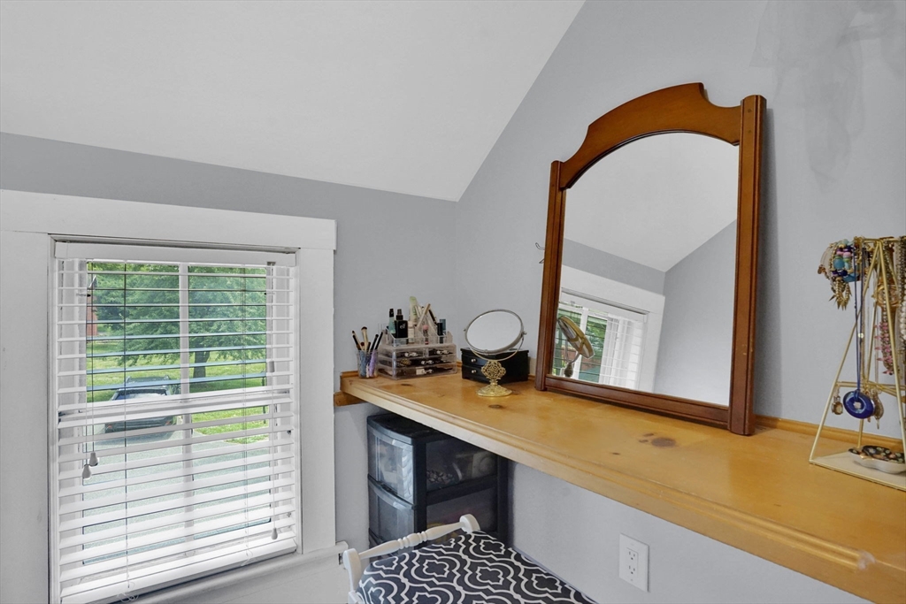 102 Miller Street Ludlow, MA 01056 - Photo 25 of 41