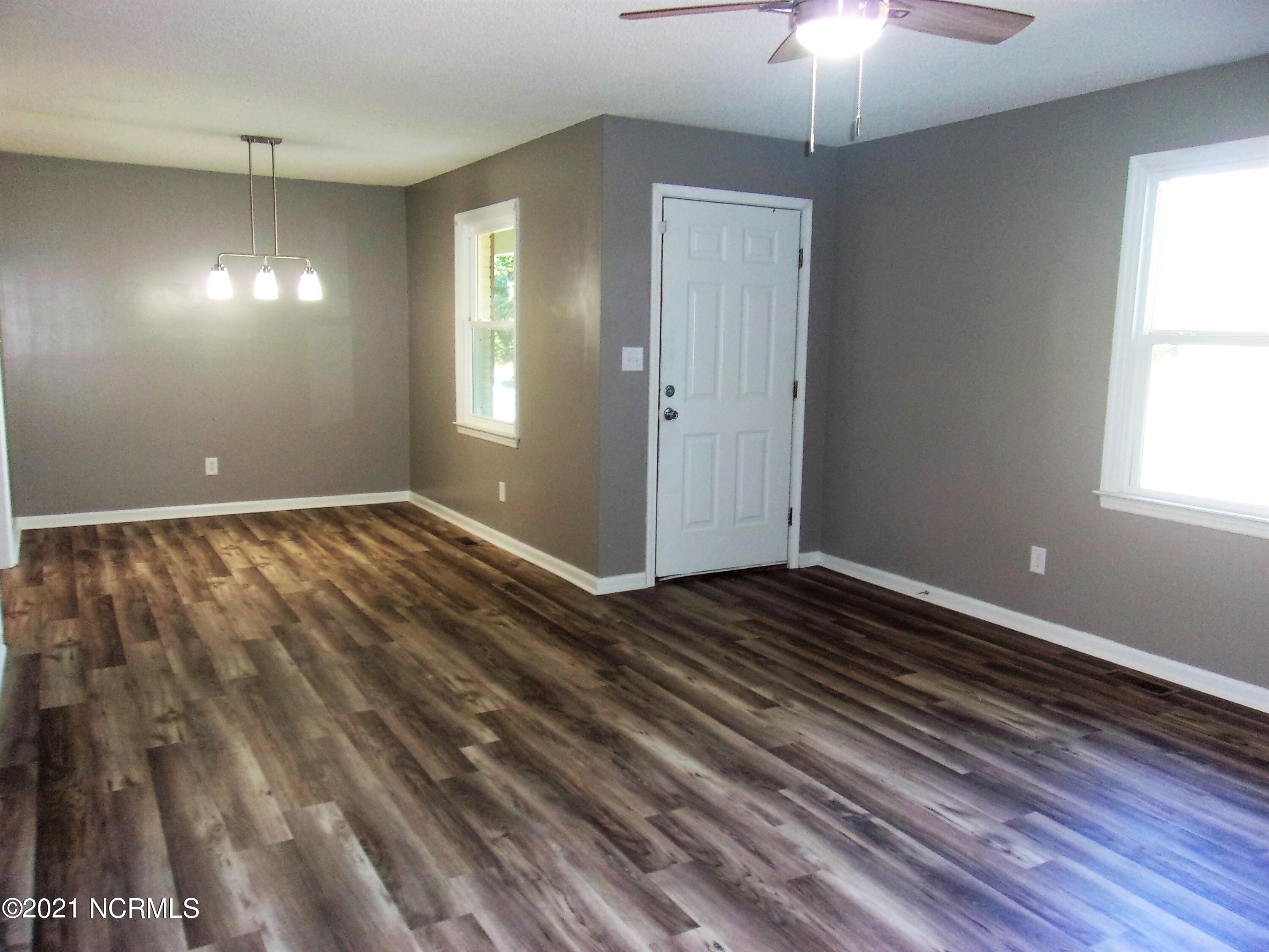 506 Doc Brown Road Raeford, NC 28376 - Photo 8 of 27 100_1941