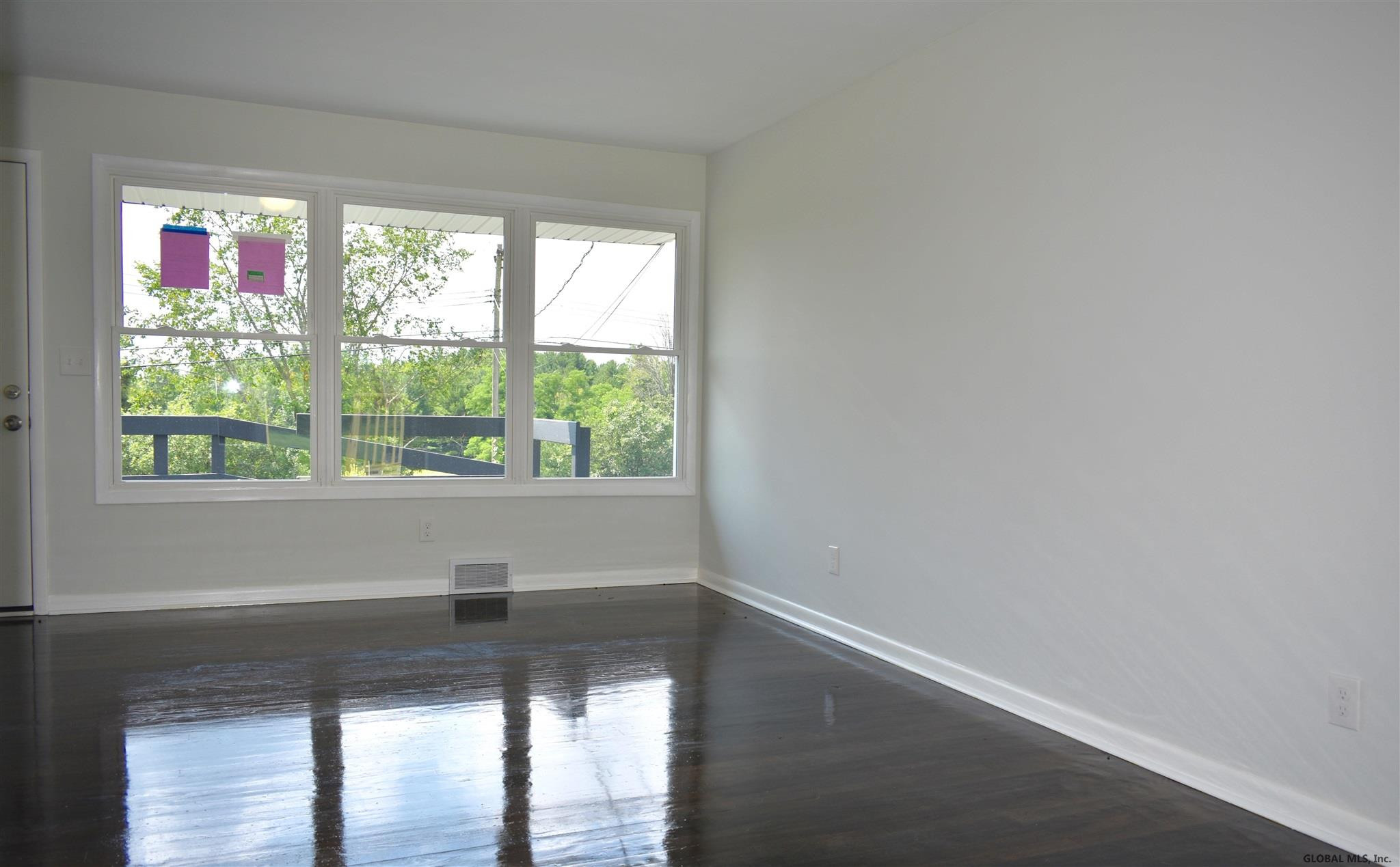 378 Scotch Ridge Road Rotterdam, NY 12306 - Photo 4 of 28 Photo 4