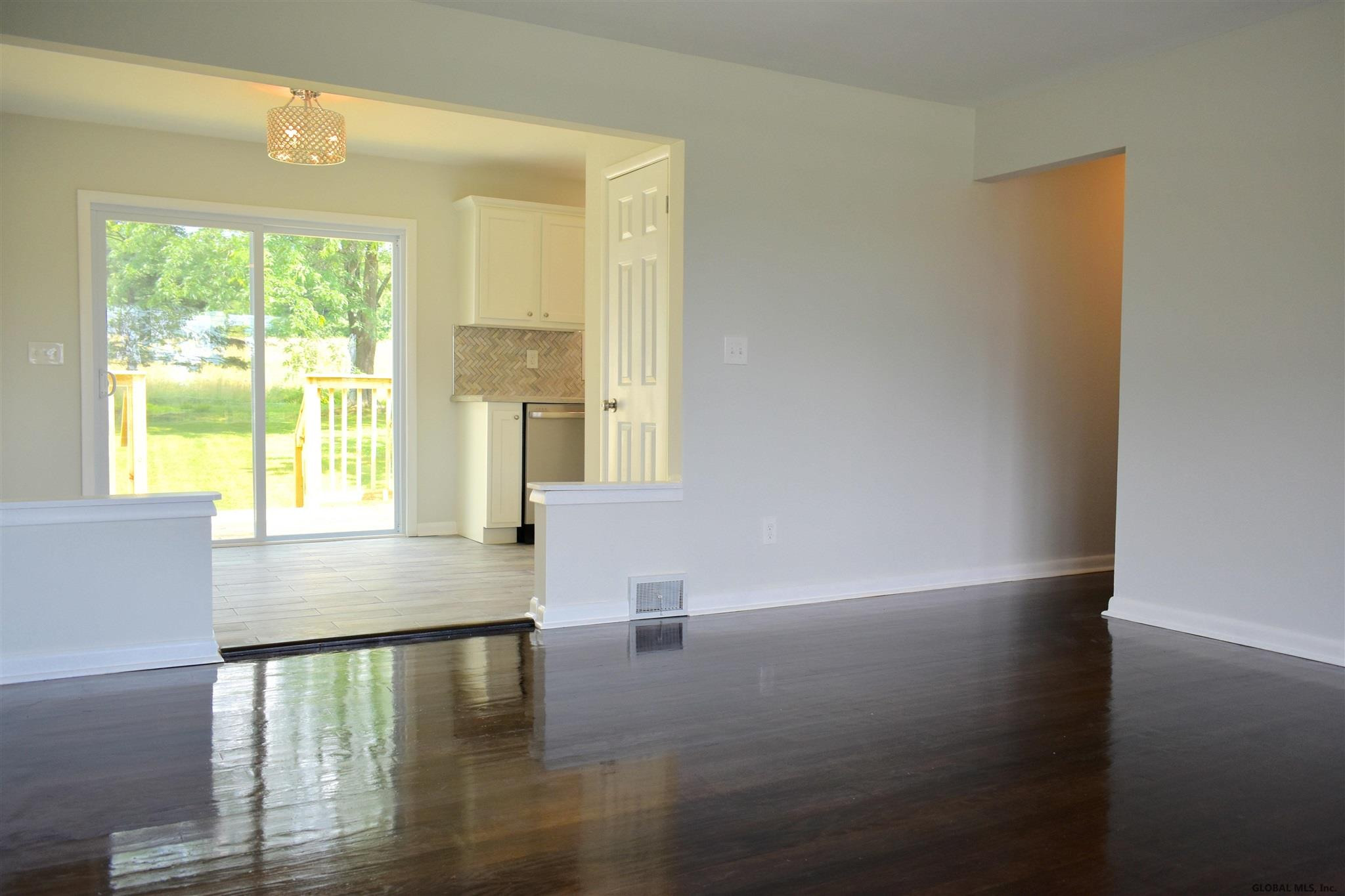 378 Scotch Ridge Road Rotterdam, NY 12306 - Photo 5 of 28 Photo 5