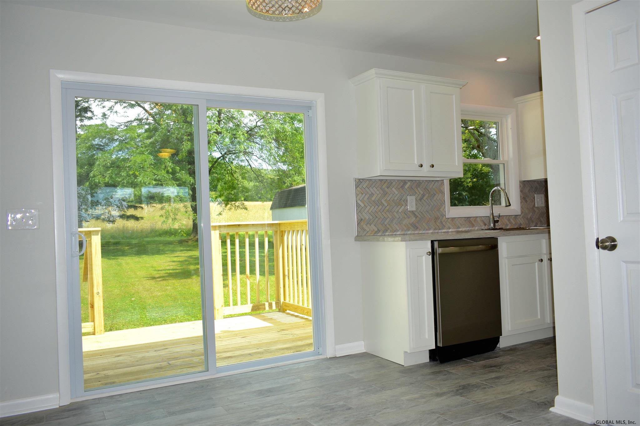 378 Scotch Ridge Road Rotterdam, NY 12306 - Photo 7 of 28 Photo 7