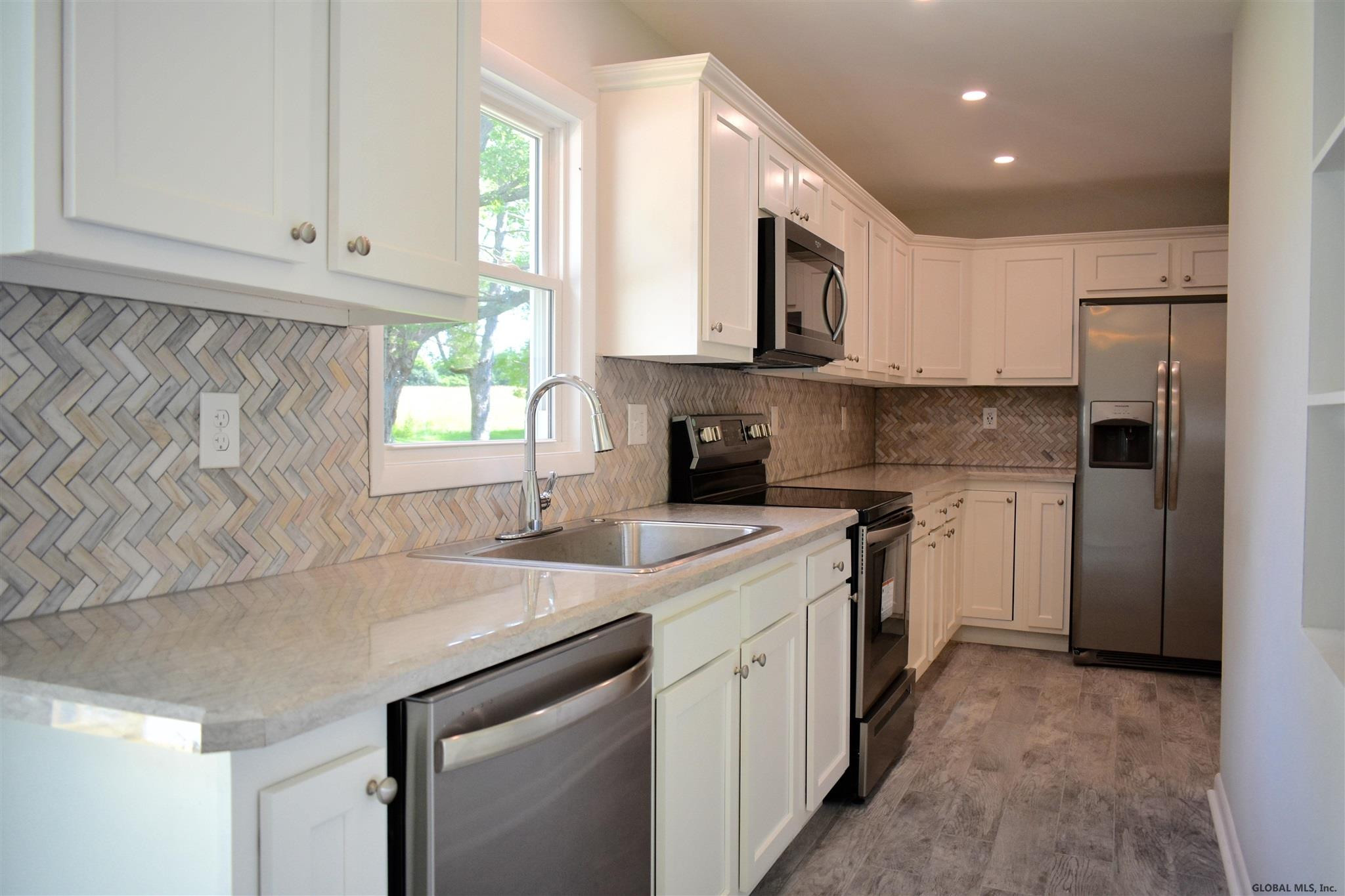 378 Scotch Ridge Road Rotterdam, NY 12306 - Photo 8 of 28 Photo 8