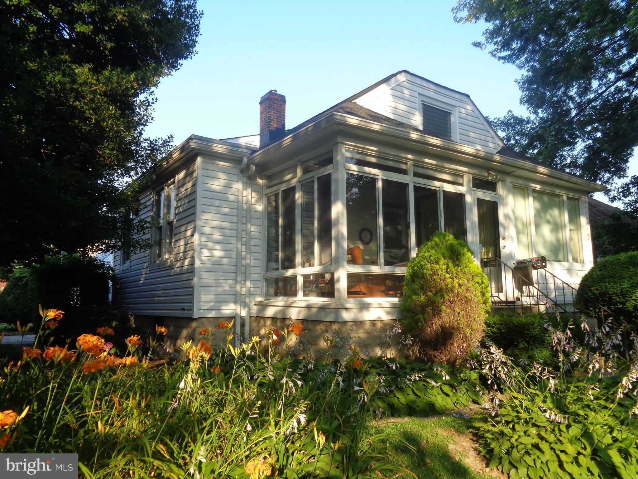 47 Broadship Road Baltimore, MD 21222 - Photo 23 of 27 a view of a house with a garden
