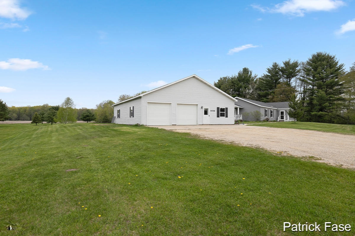 8788 9 Mile Road Mecosta, MI 49332 - Photo 8 of 36 IMG_1035