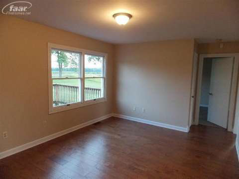 9014 Smith Road Gaines, MI 48436 - Photo 14 of 34 20418560-13.JPG