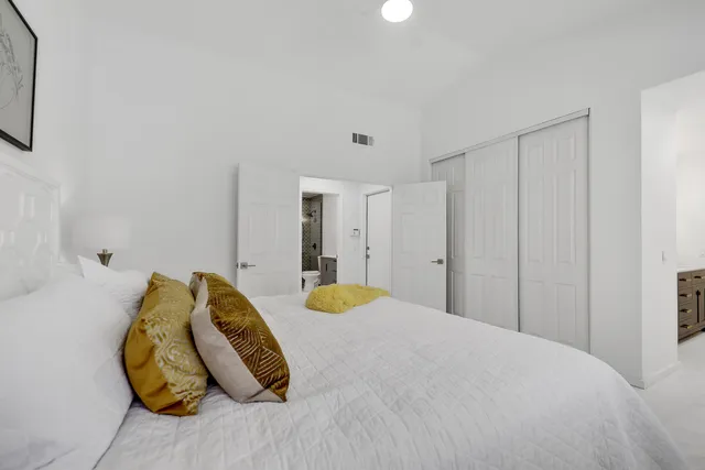 $4,800 | 77707 Calle Las Brisas South, Palm Desert, CA 92211