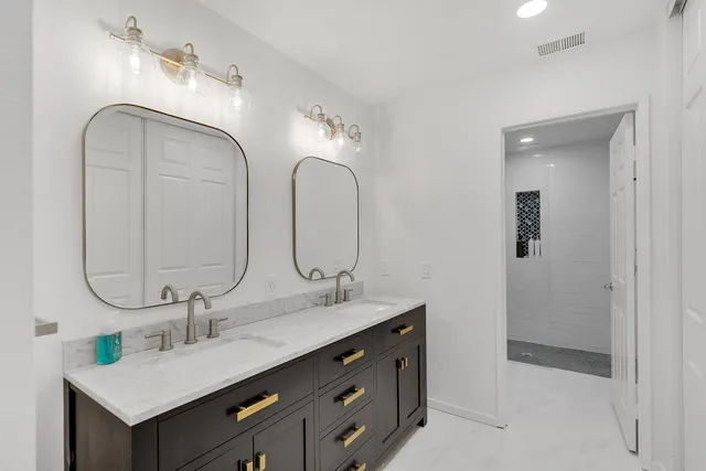 $4,800 | 77707 Calle Las Brisas South, Palm Desert, CA 92211