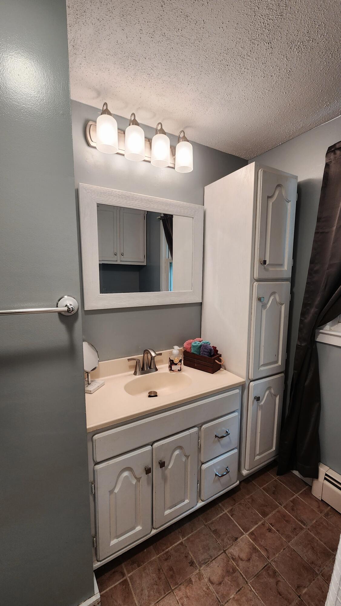 51 Country Club Road, Unit 3 Sanford, ME 04073 - Photo 8 of 41 1000019921