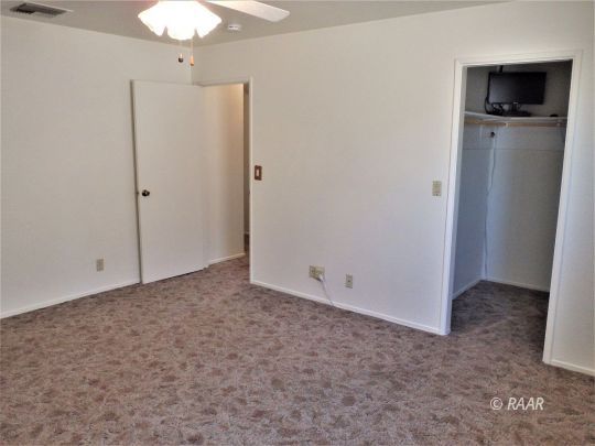 601 Weiman Avenue Ridgecrest, CA 93555 - Photo 25 of 35 a view of an empty room with a bathroom