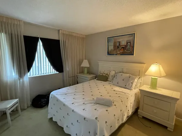 $1,400 | 4838 Esedra Court, Unit 304, Lake Worth, FL 33467