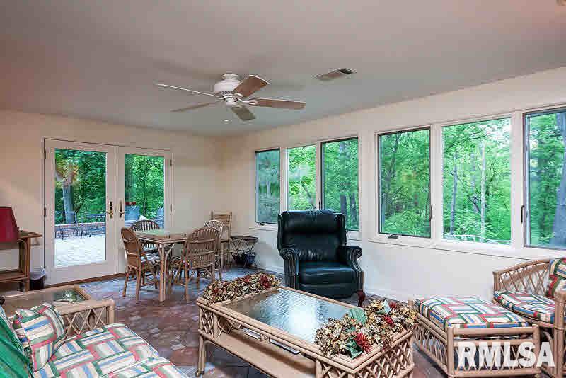 106 Bechtel Road Bettendorf, IA 52722 - Photo 8 of 18 Gallery Image 8