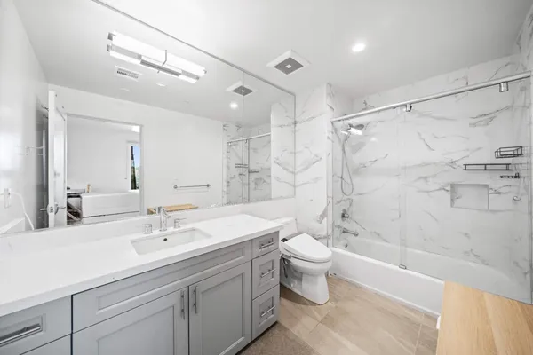 $699,000 | 1055 South Serrano Avenue, Unit 305, Los Angeles, CA 90006