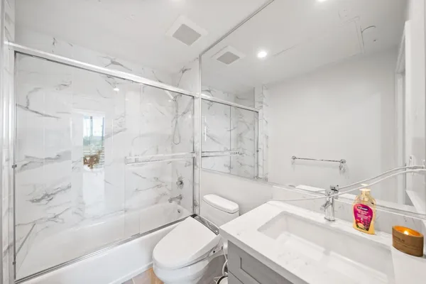 $699,000 | 1055 South Serrano Avenue, Unit 305, Los Angeles, CA 90006