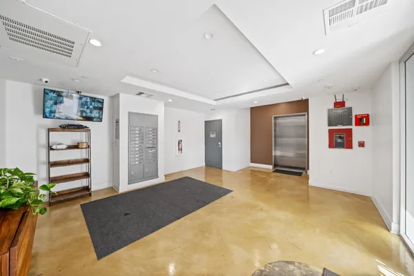 $699,000 | 1055 South Serrano Avenue, Unit 305, Los Angeles, CA 90006