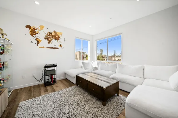 $699,000 | 1055 South Serrano Avenue, Unit 305, Los Angeles, CA 90006