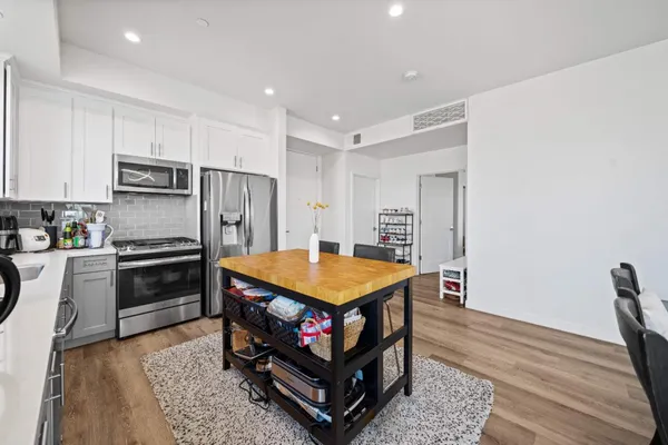 $699,000 | 1055 South Serrano Avenue, Unit 305, Los Angeles, CA 90006