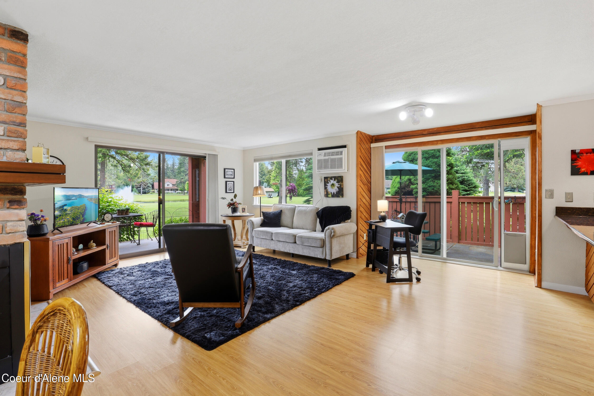 5299 West Green Court, Unit 9 Rathdrum, ID 83858 - Photo 14 of 37 Living Room