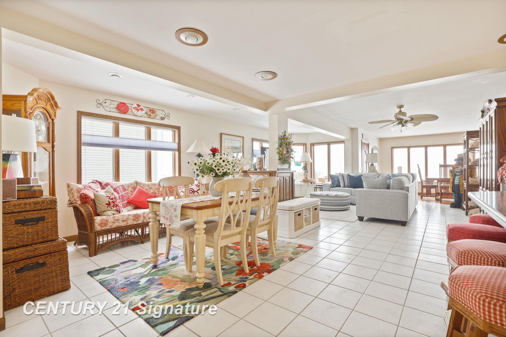 719 Bay Road Bay City, MI 48706 - Photo 27 of 83 50131993-62a8742e-ef29-4e1b-806f-f3c039b52cb4.JPG