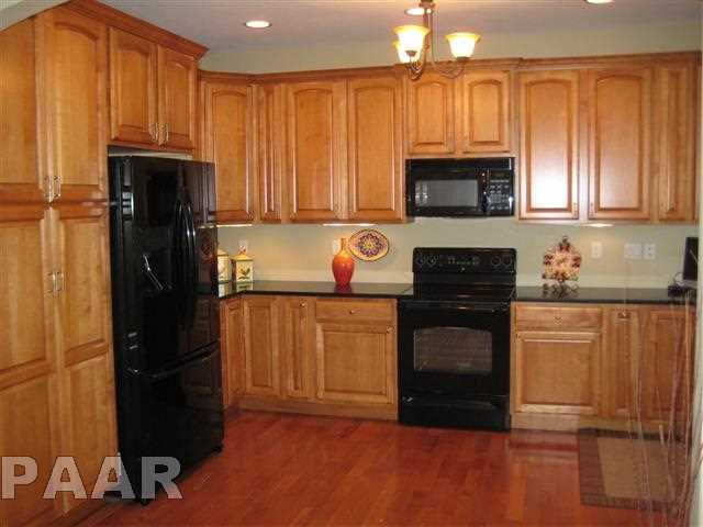 1800 Kingsbury Road Washington, IL 61571 - Photo 6 of 8 Gallery Image 6