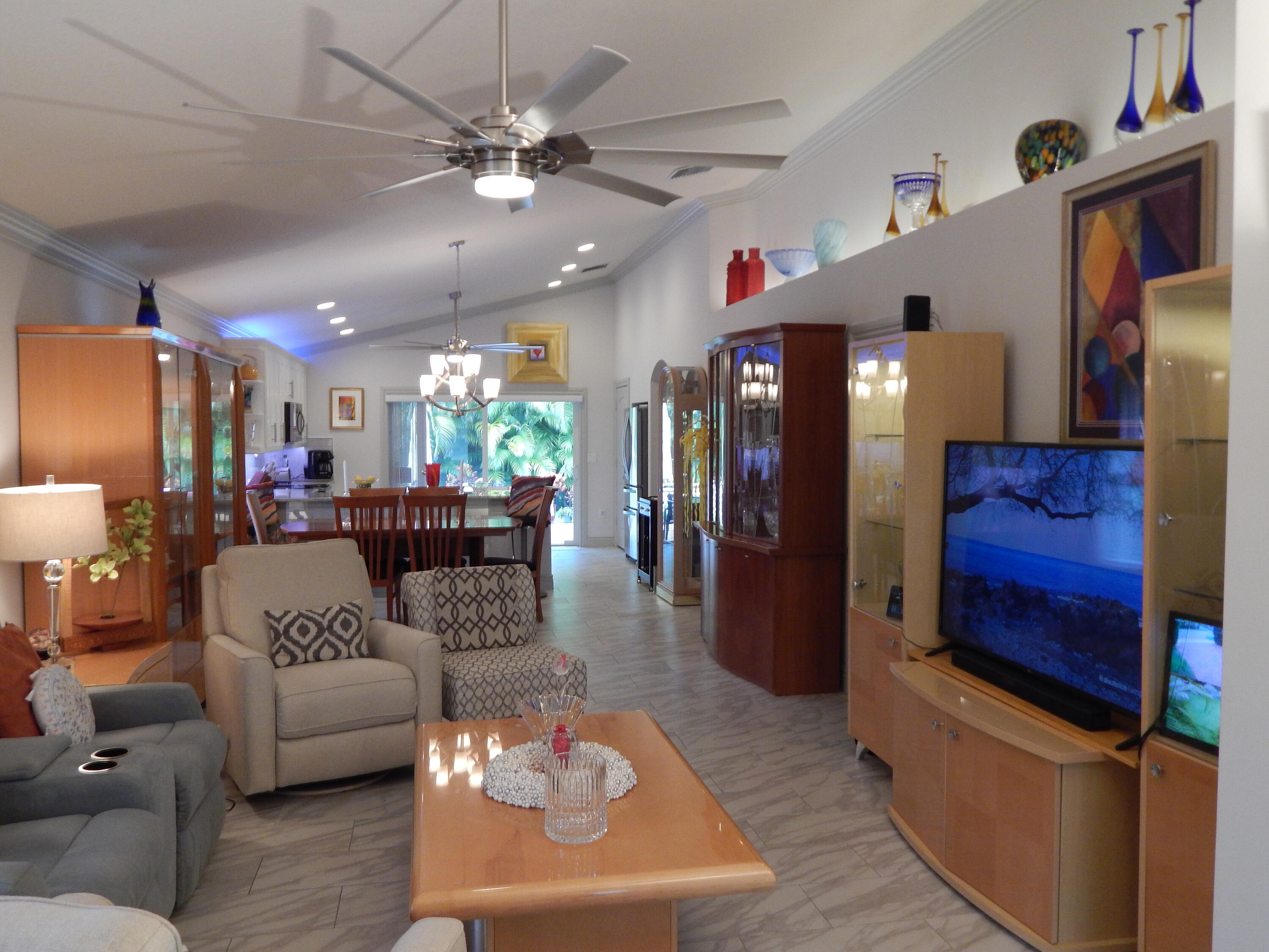 14790 Whatley Road Delray Beach, FL 33445 - Photo 8 of 37 High Ceilings
